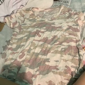 Old navy army print V neck top